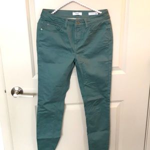 Camo green skinny ankle pants